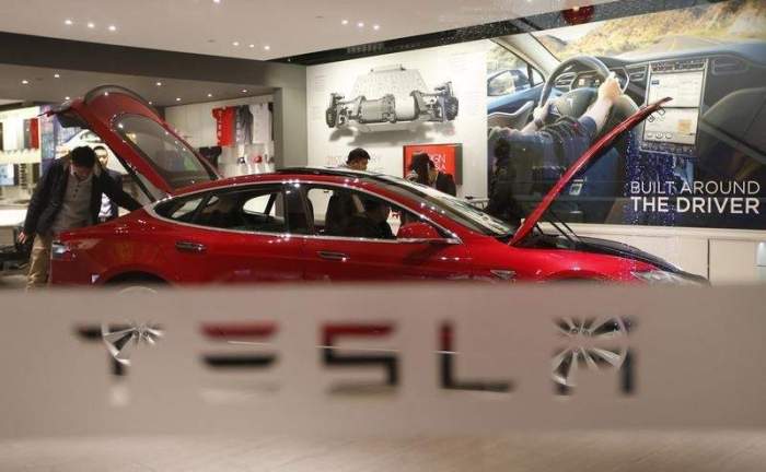 Tesla bull thesis remains unchanged despite recent selloff, Wedbush says 