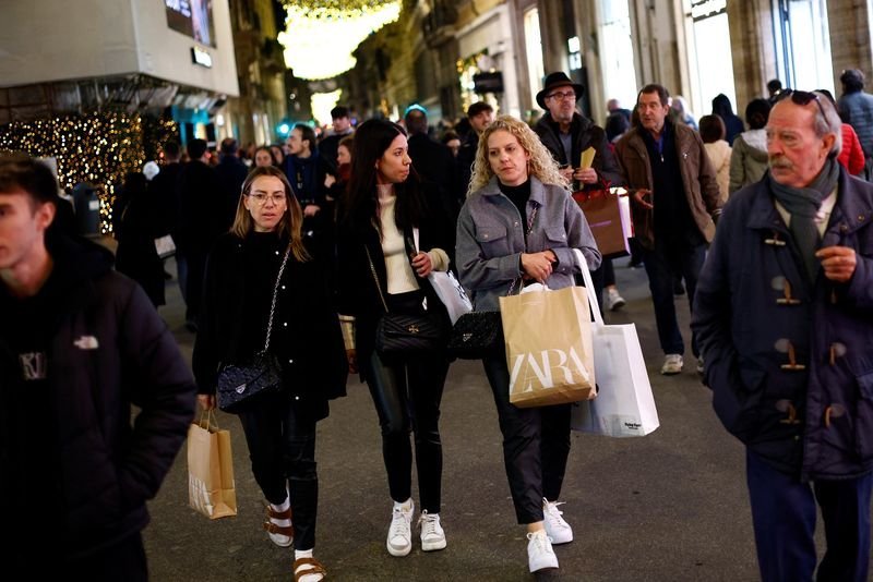 Italy business morale weakens in February but consumers more upbeat 