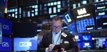 U.S. stocks extend losses on tariff concerns 