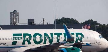Passenger shatters plane window mid-air on Frontier Airlines flight -  VIDEO 