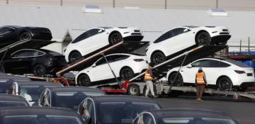 Are Elon Musk’s politics costing Tesla sales? 