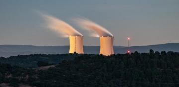  NEWS.AZ COMMENT: The U.S. pushes Australia toward nuclear energy   