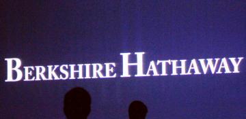 Berkshire Hathaway climbs premarket; Apple, Hawaiian Electric slip 