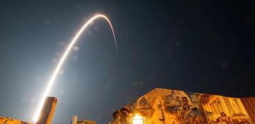 SpaceX rocket sends private moon lander and NASA's Trailblazer on lunar mission -  VIDEO 