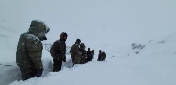 Dozens of workers feared trapped as avalanche hits India’s Uttarakhand  -VIDEO 