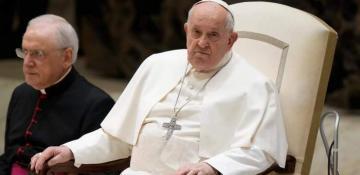 Vatican announces Pope Francis' health has improved 