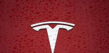 Tesla shares slide 6%, extend 2025 rout amid swarm of headwinds 