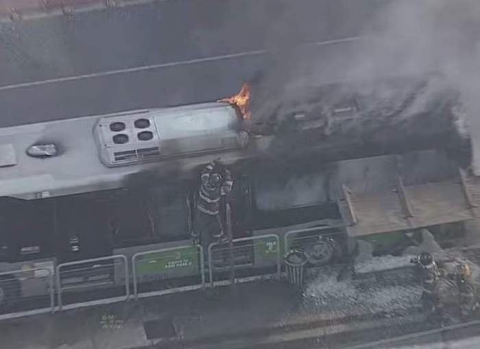 Brazil: Two killed as plane crashes into bus