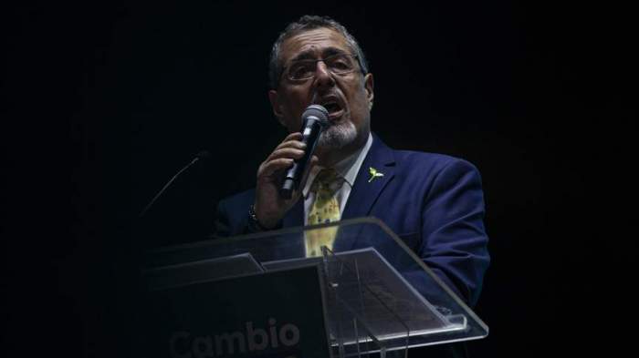 Guatemala agrees to boost deportation flights from the US by 40%, says President 