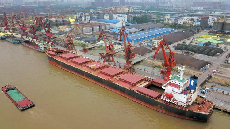 China criticizes US tariffs, claims economy is resilient 