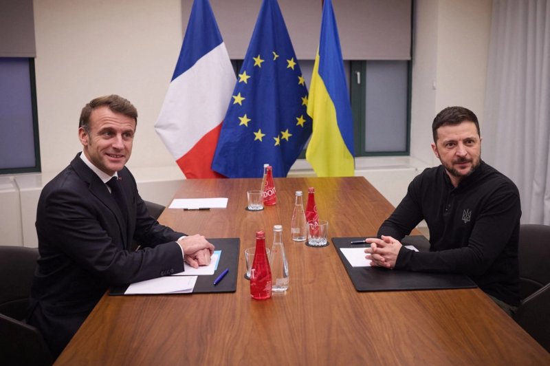 Zelensky calls Macron and NATO chief after dispute with Trump 