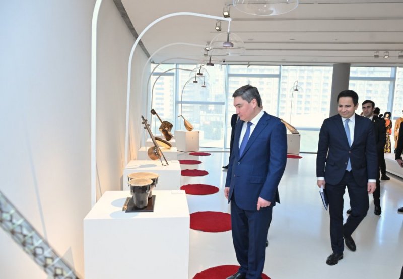 2025/03/17410-13928113464.jpg + Kazakh Prime Minister visits Heydar Aliyev Center in Baku News about - Kazakh Prime Minister visits Heydar Aliyev Center in Baku