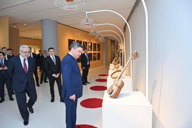 2025/03/17410-13928113464.jpg + Kazakh Prime Minister visits Heydar Aliyev Center in Baku News about - Kazakh Prime Minister visits Heydar Aliyev Center in Baku