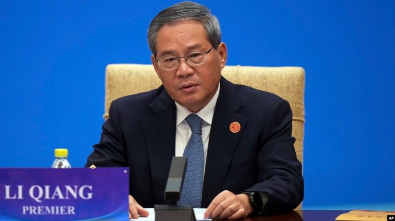 China holds political meetings as US tariffs approach 