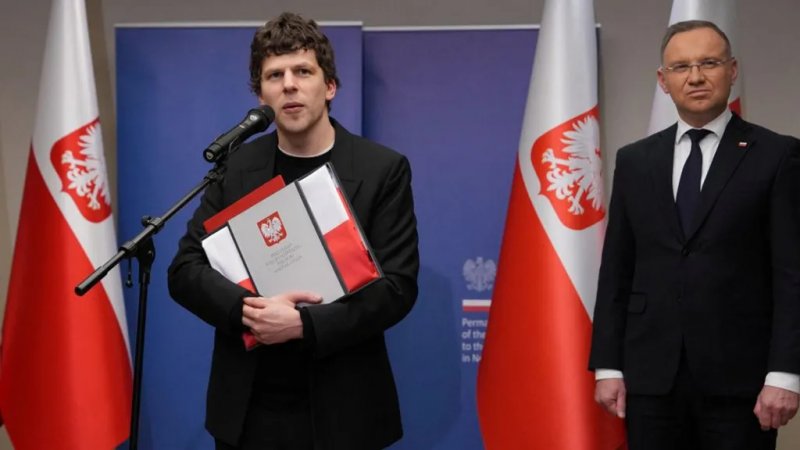 US actor Jesse Eisenberg granted Polish citizenship