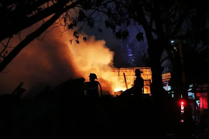 4 dead in Philippine capital residential fires 