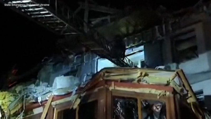 One dead, ten injured in blast at Tehran military center