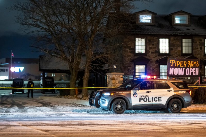 Shooting in Toronto pub leaves 12 people injured — police 