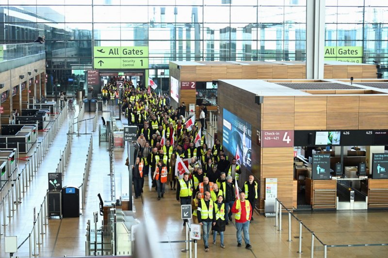 Hundreds of flights canceled across Germany as airport workers strike over pay
