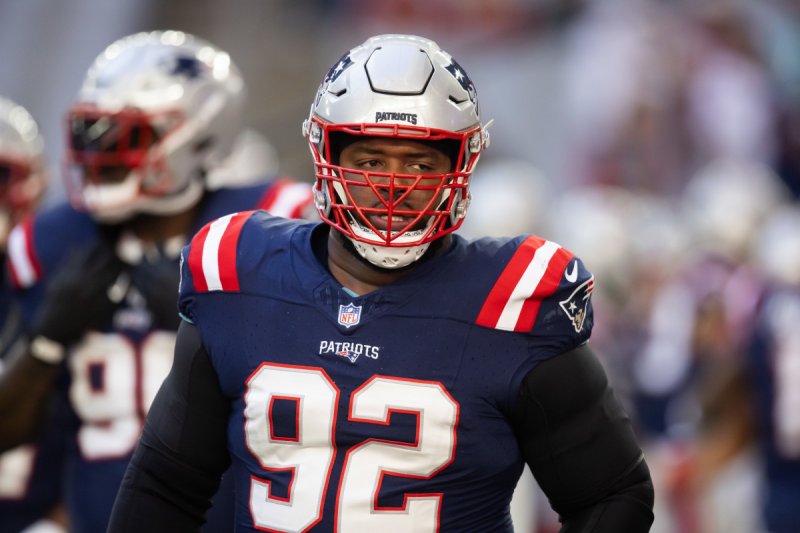 Patriots trade Davon Godchaux to Saints for 2026 seventh-round pick