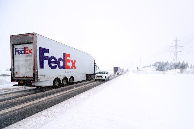 FedEx suspends freight services to Saudi Arabia from select countries 