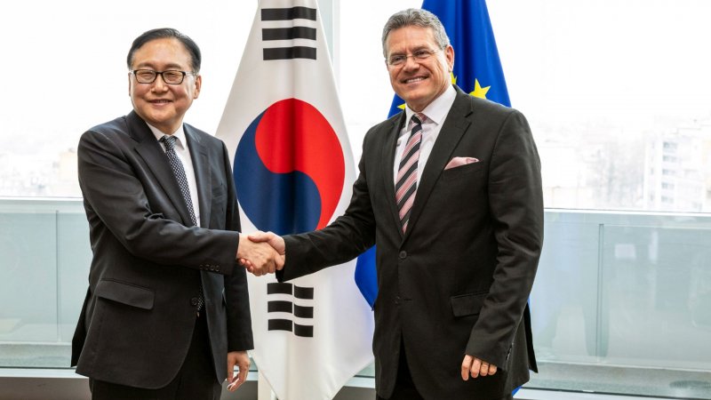 EU strikes digital deal with South Korea to boost trade ties 