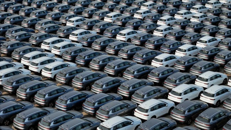 China maintains lead in global EV purchases