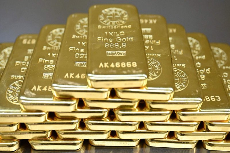 Gold price hits fresh all-time high  
