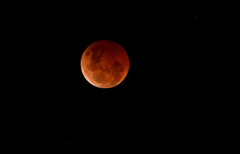 Blood Moon lunar eclipse dazzles observers worldwide -  UPATED/VIDEO 