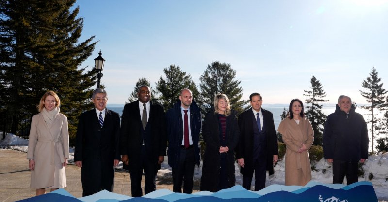 G7 envoys stand with Ukraine, warn Russia of more sanctions 