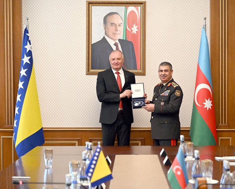 Azerbaijan and Bosnia-Herzegovina explore military cooperation 
