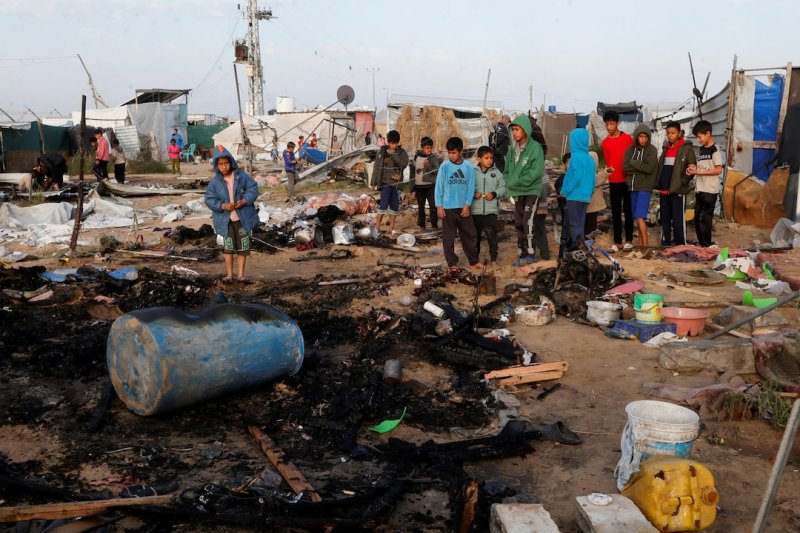 Israeli strikes kill 326 in Gaza, collapsing ceasefire with Hamas 