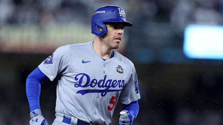 Freddie Freeman out of Dodgers' opening day lineup with rib discomfort