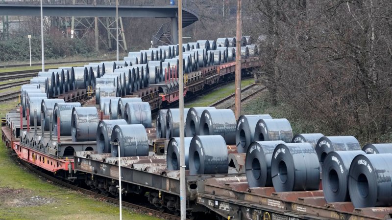 EU to tighten controls on steel imports amid trade tensions 