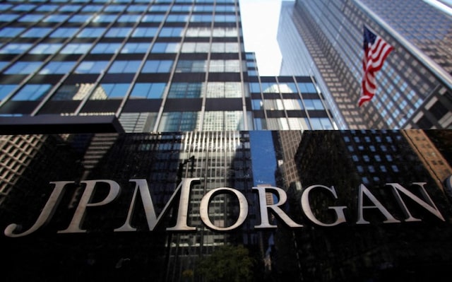 JPMorgan makes changes to its diversity programs, memo says 