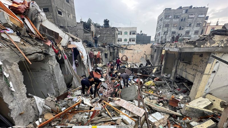 UK, France, Germany urge Gaza ceasefire, demand Israel restore aid access 