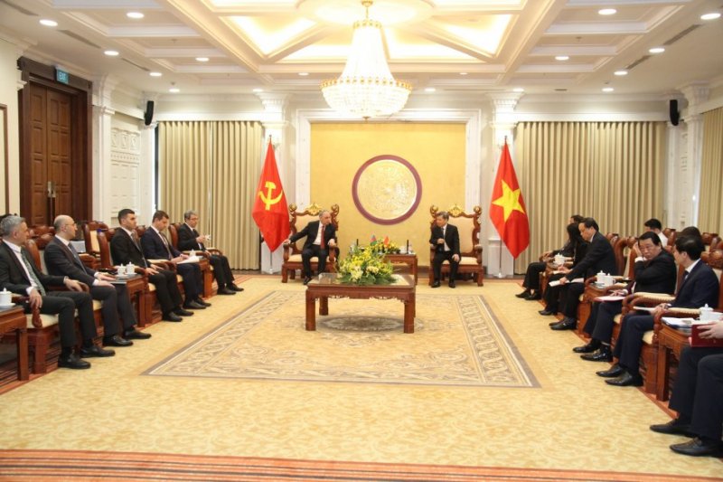 Azerbaijan’s Prosecutor General holds multiple meetings in Vietnam 