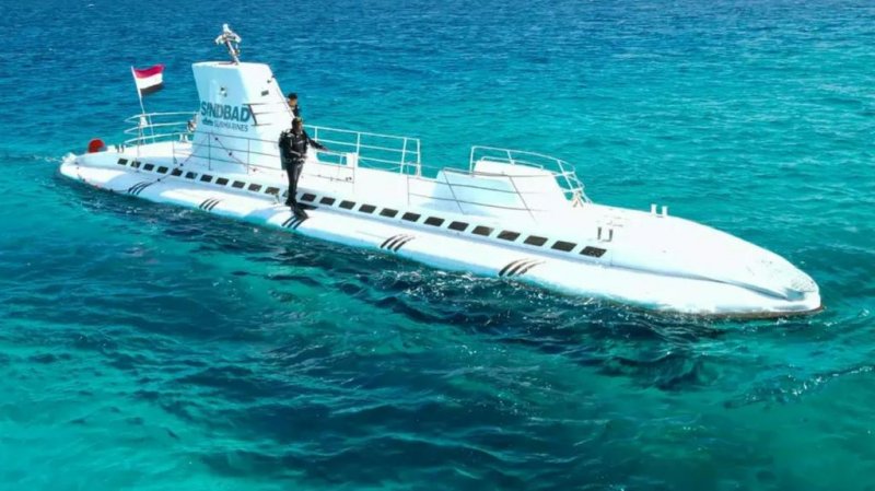 Six dead, 39 rescued after tourist submarine sinks off Egypt's Red Sea coast -  UPDATED 