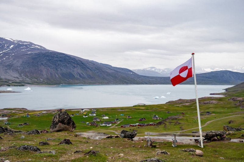 Greenland to form four-party unity government