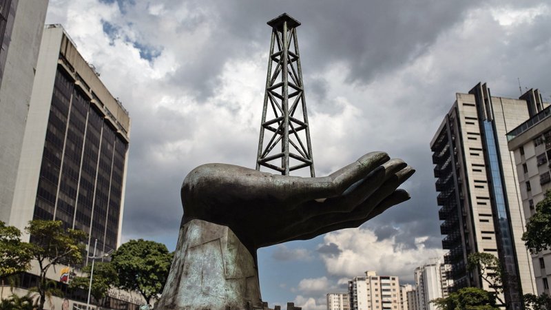 US revokes licenses of oil and gas companies operating in Venezuela 