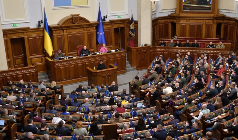 A member of the Verkhovna Rada has accused the chief of the General Staff of corruption