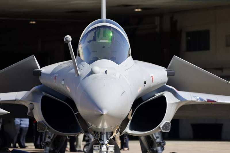 Macron announces more Rafale jets for nuclear deterrence 
