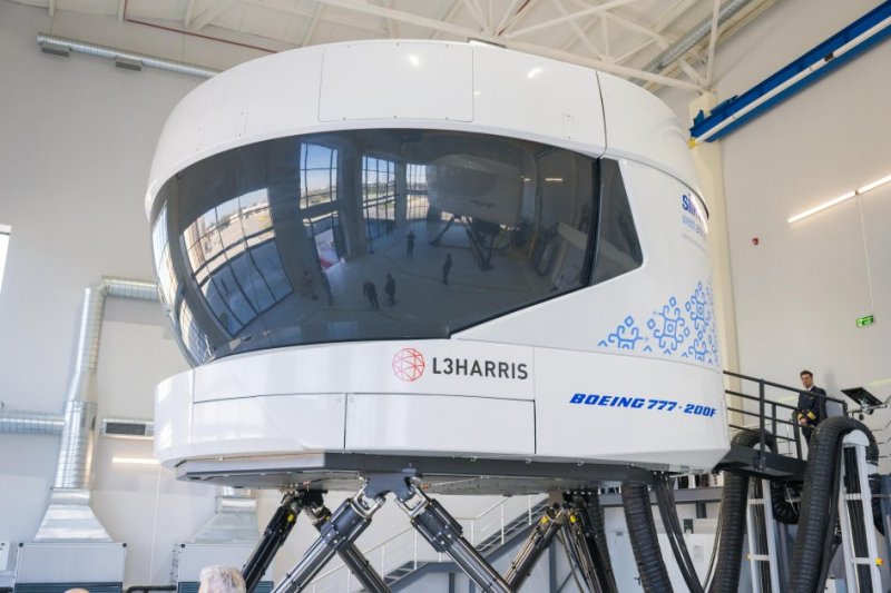 Azerbaijan’s National Aviation Academy installs fully functional ‘Boeing 777’ flight simulator