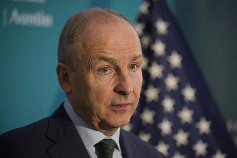 Trump hosts Irish premier at White House 