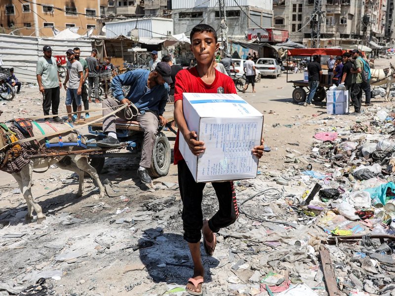 UN rights chief calls for resumption of Gaza humanitarian aid 