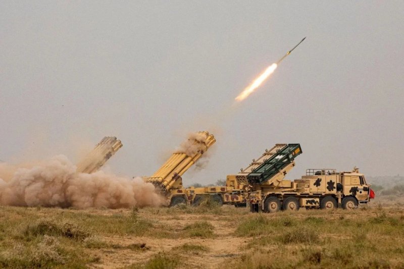  Indian arms positioned on Azerbaijan’s border: How will Baku respond? 