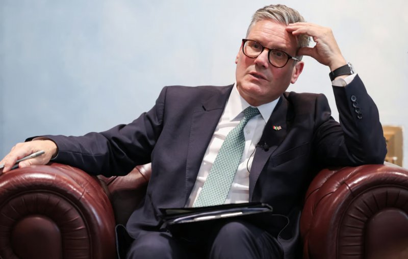 Starmer to tell Zelenskyy that peace with Russia requires rebuilding ties with Trump