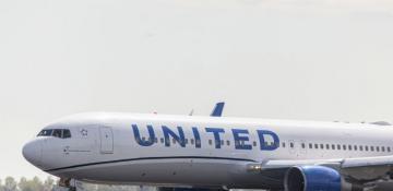 Five injured as United Airlines flight hits turbulence, makes emergency landing