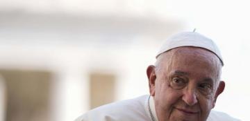 Pope Francis experiences another breathing crisis 