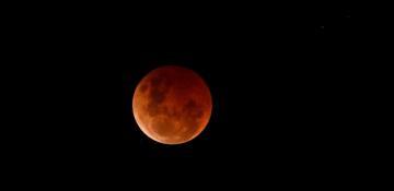 Blood Moon lunar eclipse dazzles observers worldwide -  UPATED/VIDEO 